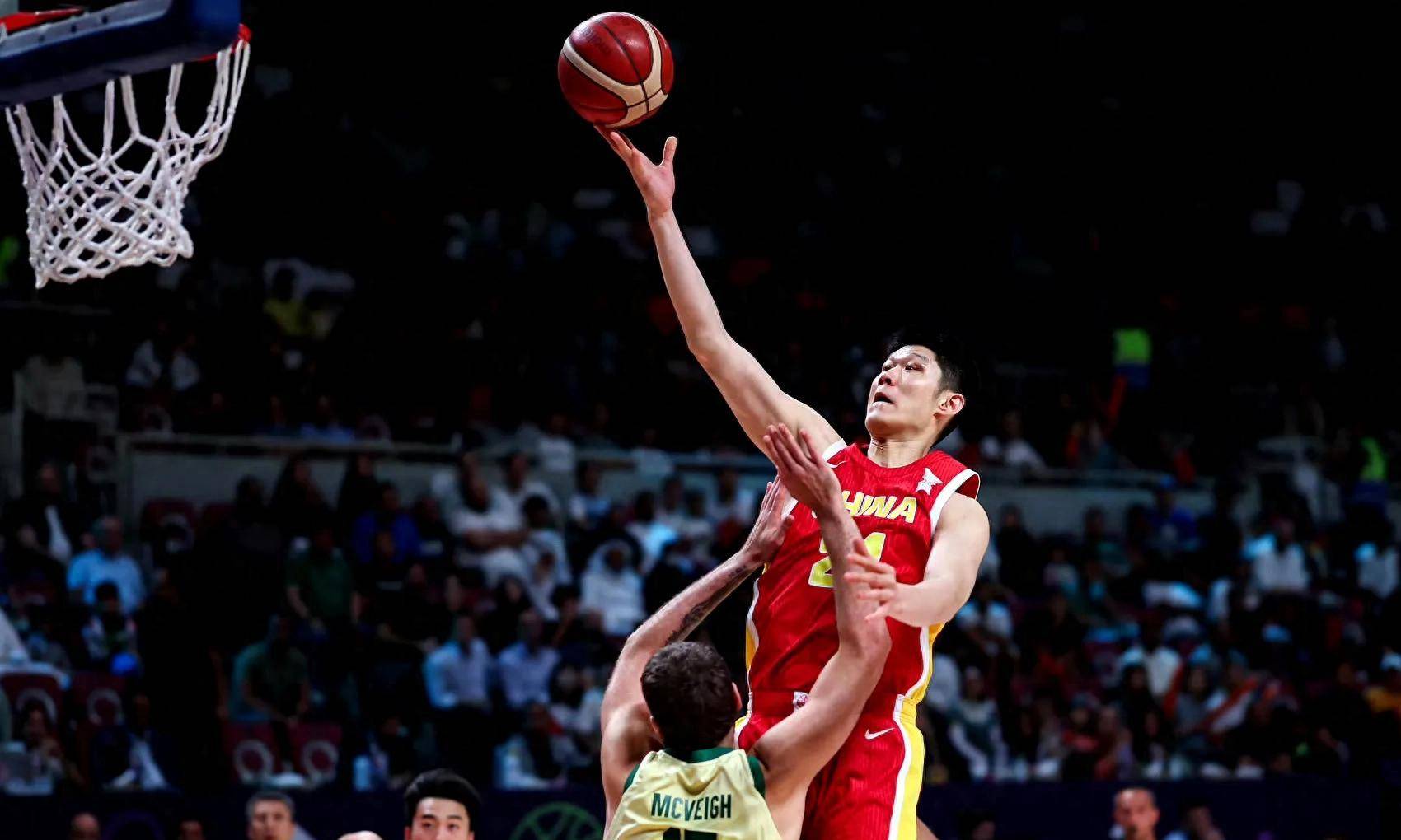 关于训练课后四川男篮备战NBA常规赛;绝杀压哨细节流出;态度坚定;轮换策略被讨论的信息-爱游戏直播