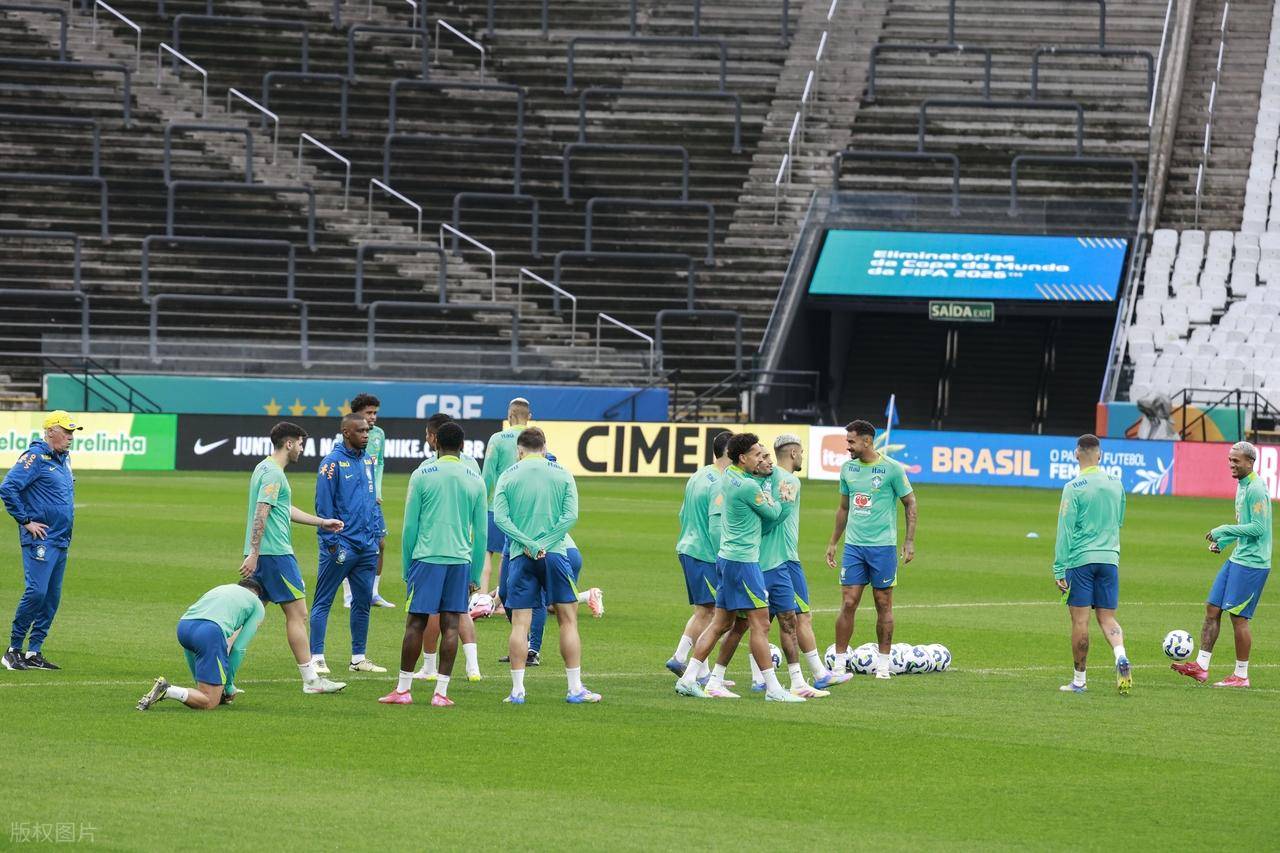 关于荷甲冲刺阶段再迎强敌，尼斯强势反弹，主帅态度：球迷炸锅，团队化学反应显著的信息-爱游戏直播