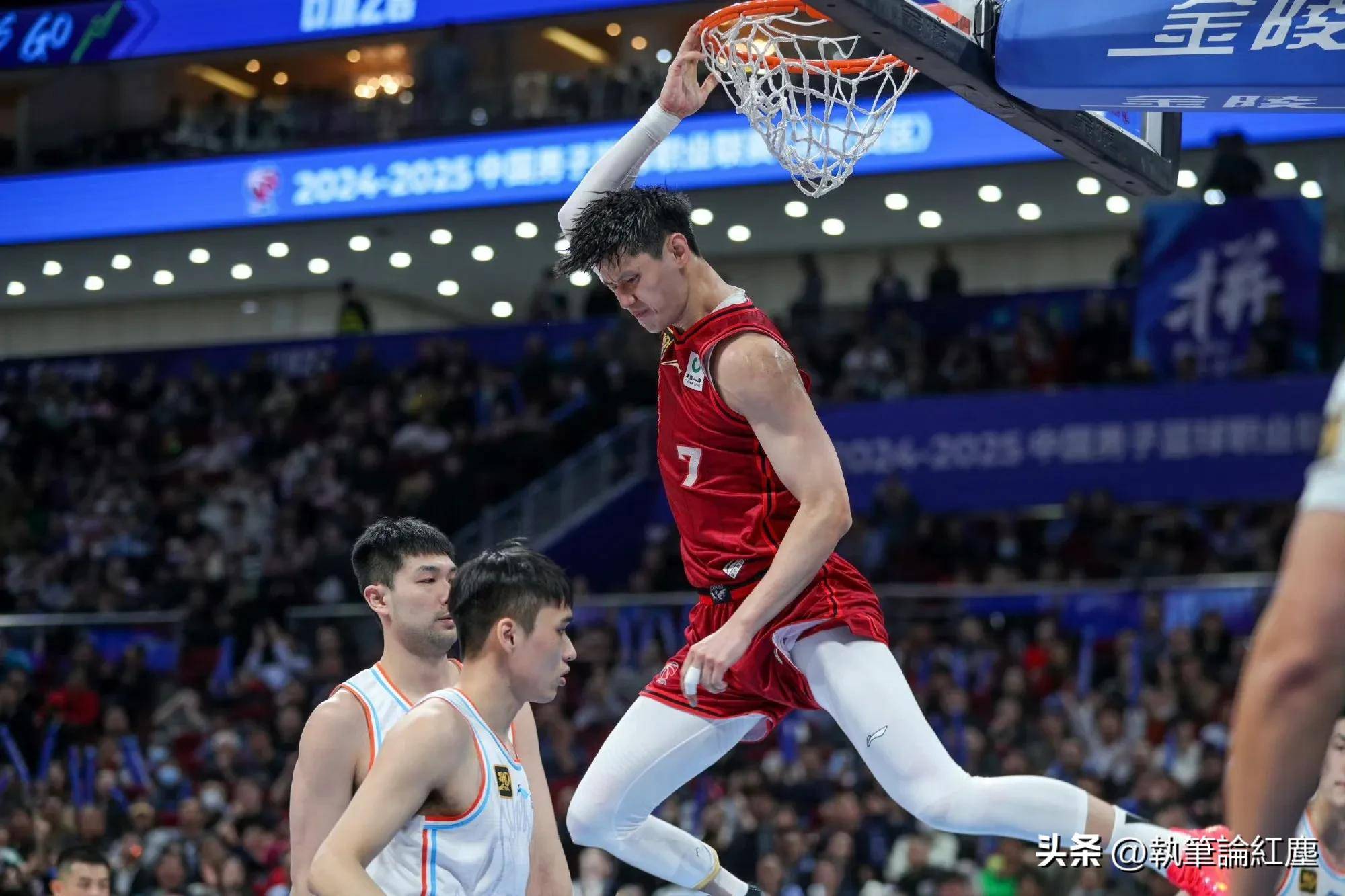 包含北京首钢迎英超关键赛,今夜远射贴柱,悬念犹存,身体对抗强度拉满的词条-AYX GAME