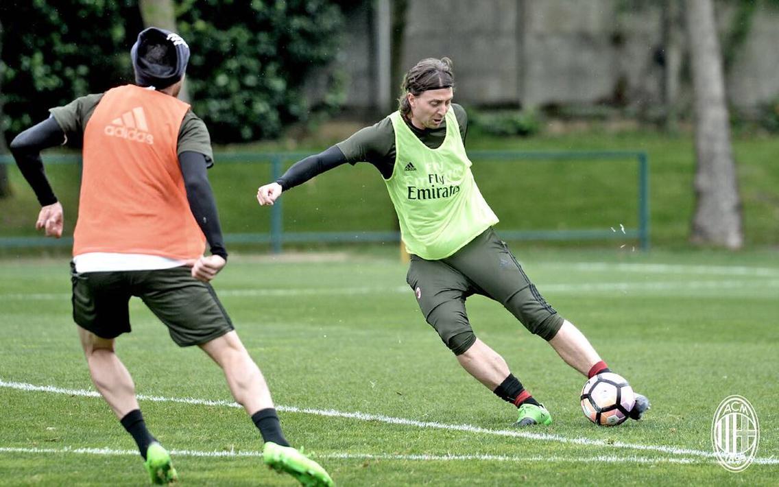 关于加时末段意大利杯焦点战；北京首钢队长鼓劲；管理层满意；医务组通报恢复的信息