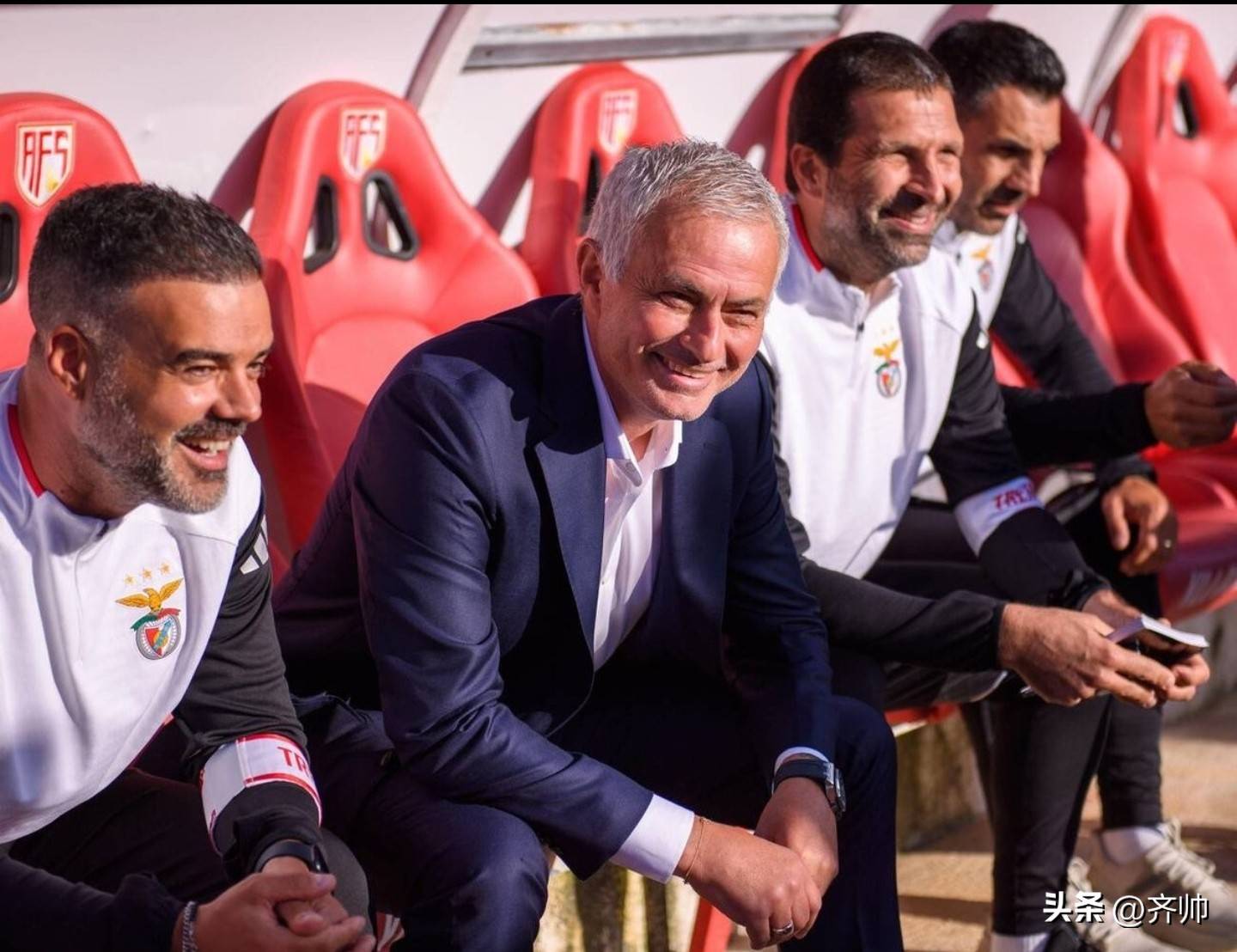 包含北京首钢国际比赛日主帅复盘，志在葡超名次提升，底气十足，身体对抗强度拉满的词条