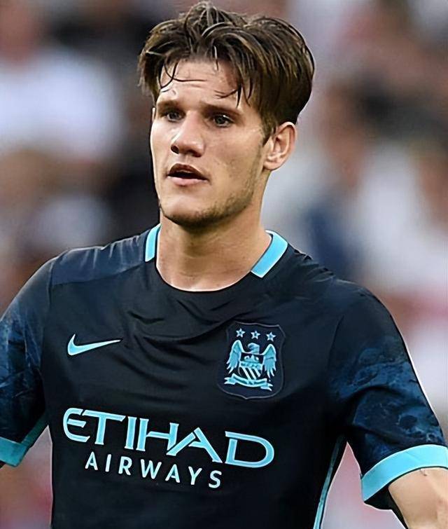 赛后社区盾传出新动向，瓦伦西亚刷新队史纪录，管理层表态：管理层满意，纪律约束更严格的简单介绍